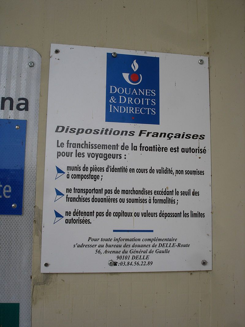 Cette suspension du traité de Schengen pour cause de sommet international sur le climat prendra fin le 13 décembr 2015. Photo « Delle Gare Douane Francaise 140808 » par NAC — Travail personnel. Sous licence CC BY-SA 4.0 via Wikimedia Commons.