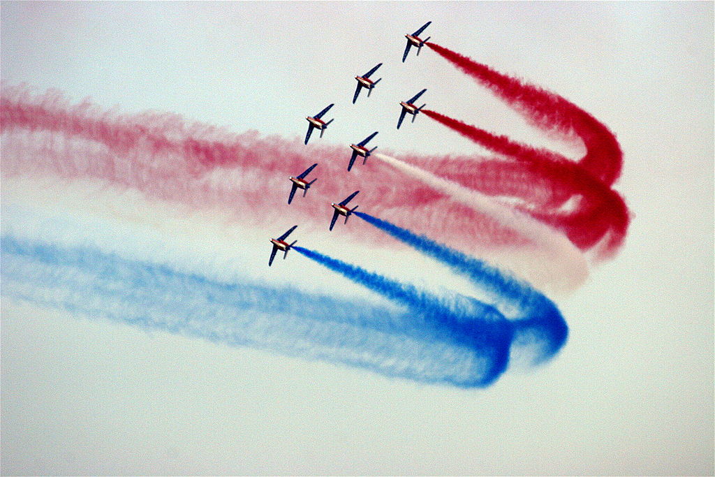 Tarbes. la patrouille de France en démonstration à Sadournin