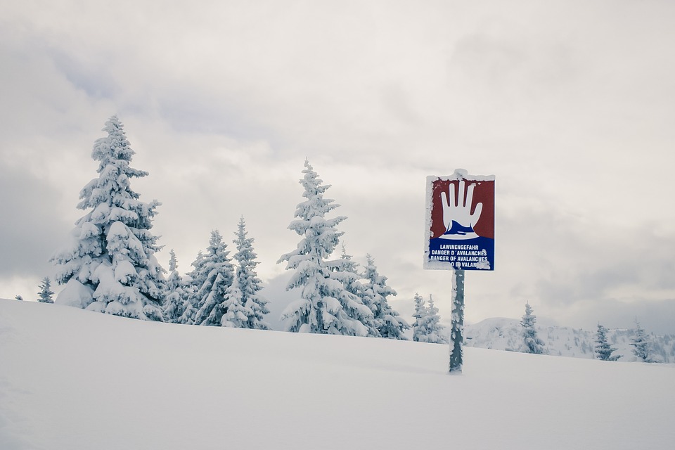 Risque Avalanche. Routes fermées en montagne le point ce mardi