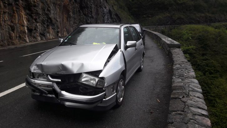 Ivre, un conducteur perd le contrôle de son véhicule dans les gorges de Luz