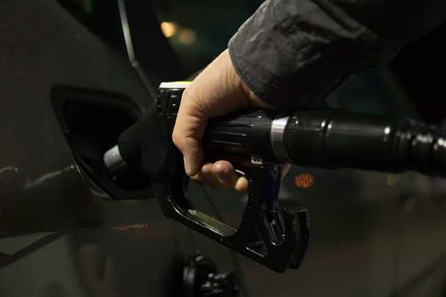 Gilets jaunes. Édouard Philippe va annoncer un moratoire sur la hausse de la taxe sur les carburants